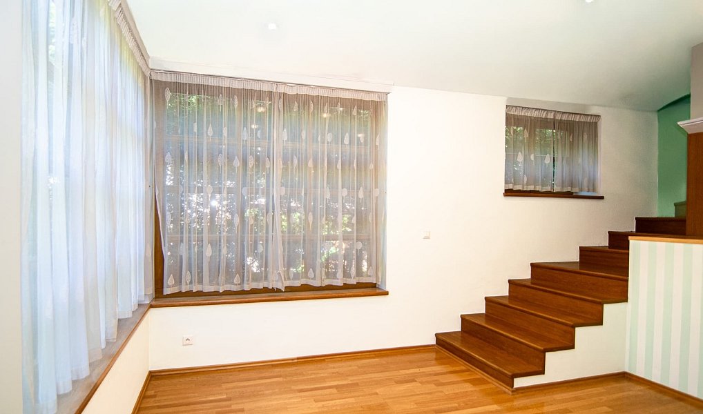 Prodej domu 560 m² s pozemkem 2 497 m², Černošice – náhled fotky 33