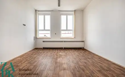 Pronájem kanceláře 30 m², Pekařská, Cheb