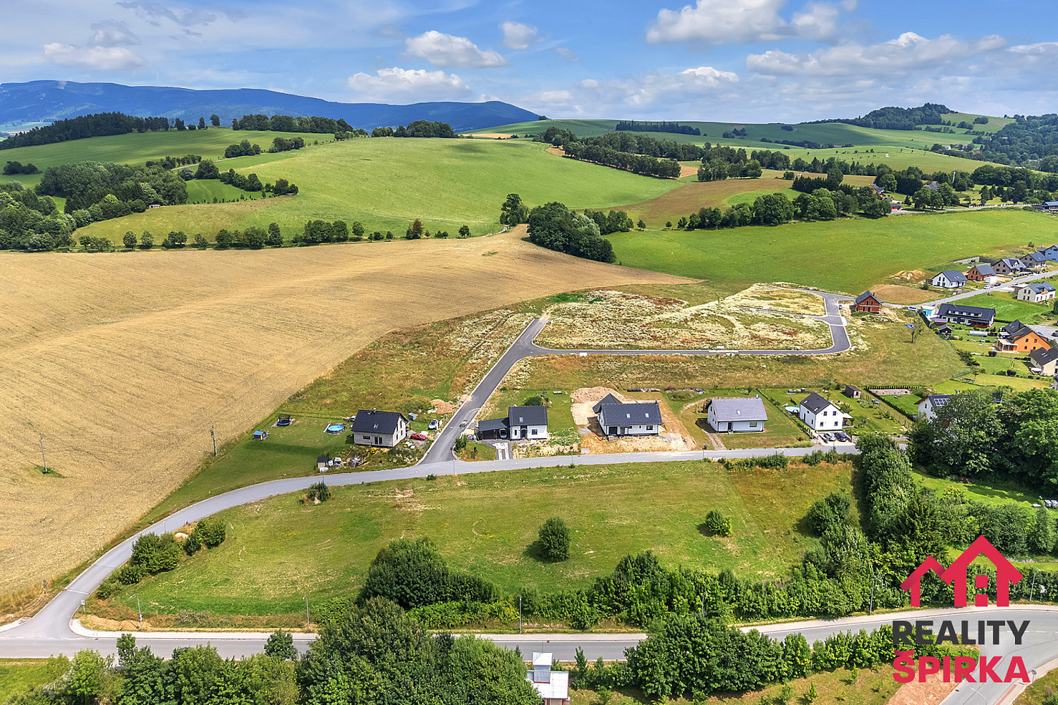 Prodej stavebního pozemku 1 003 m² – fotografie 4