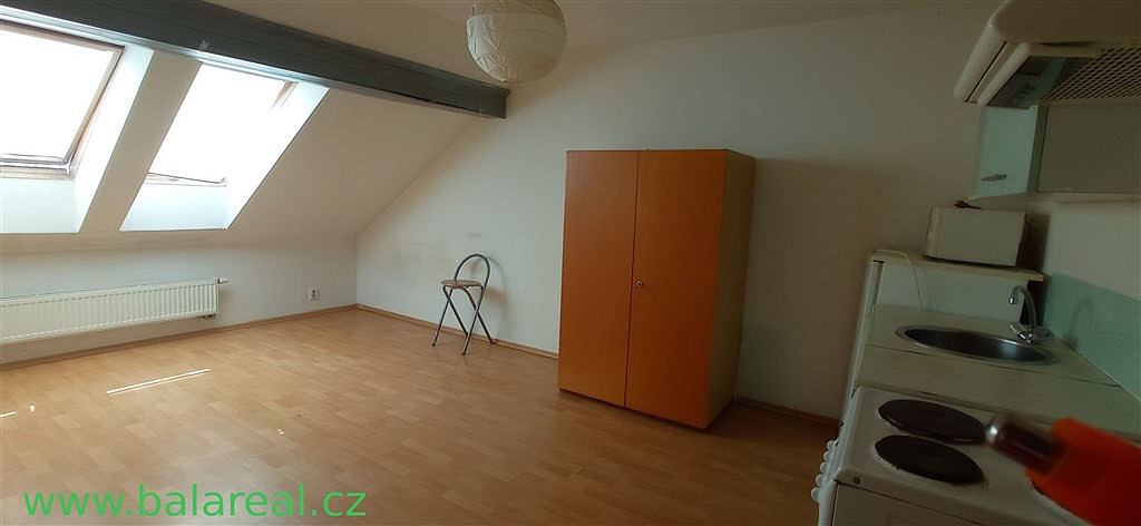 Pronájem bytu 2+kk 38 m² — photo 5