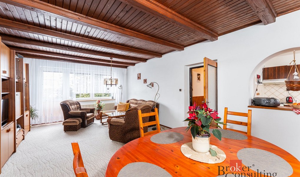 Prodej domu 255 m² s pozemkem 1 050 m², Pila – náhled fotky 16
