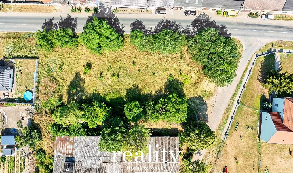 Prodej stavebního pozemku 2 002 m², Drnholec – náhled fotky 12