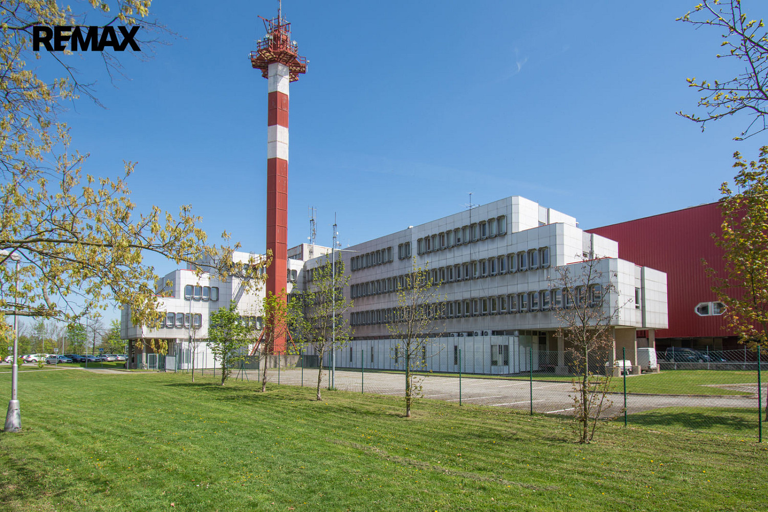 Pronájem kanceláře 172 m²