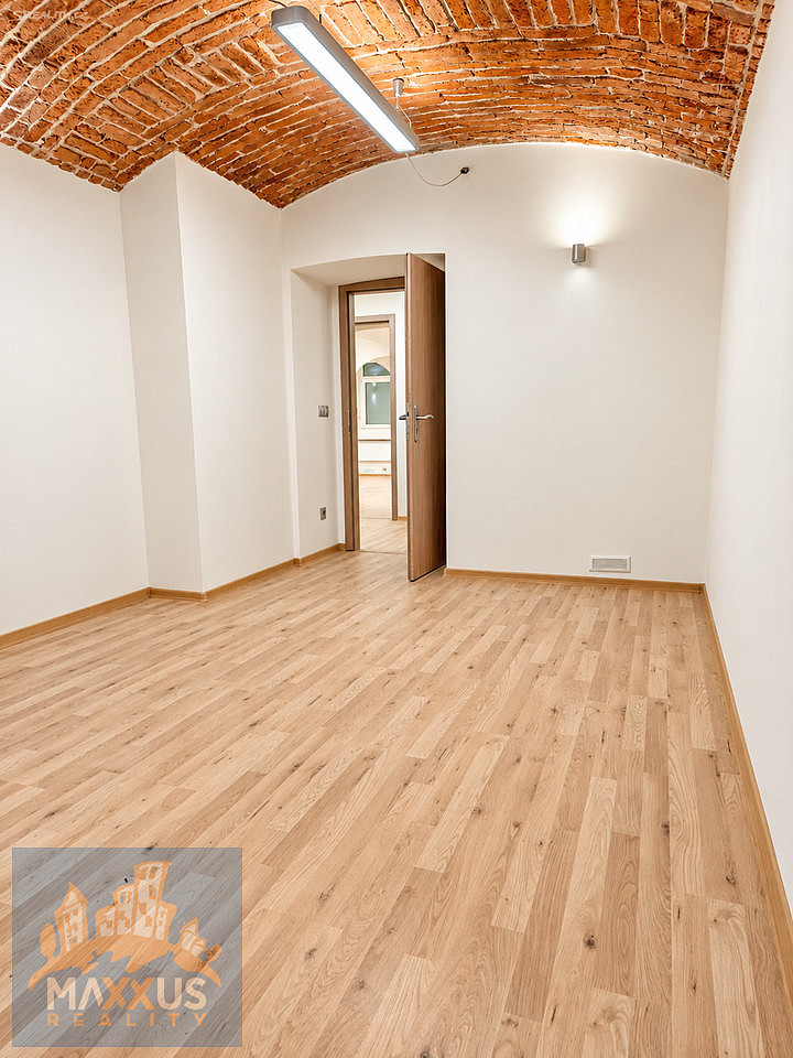 Prodej kanceláře 65 m²
