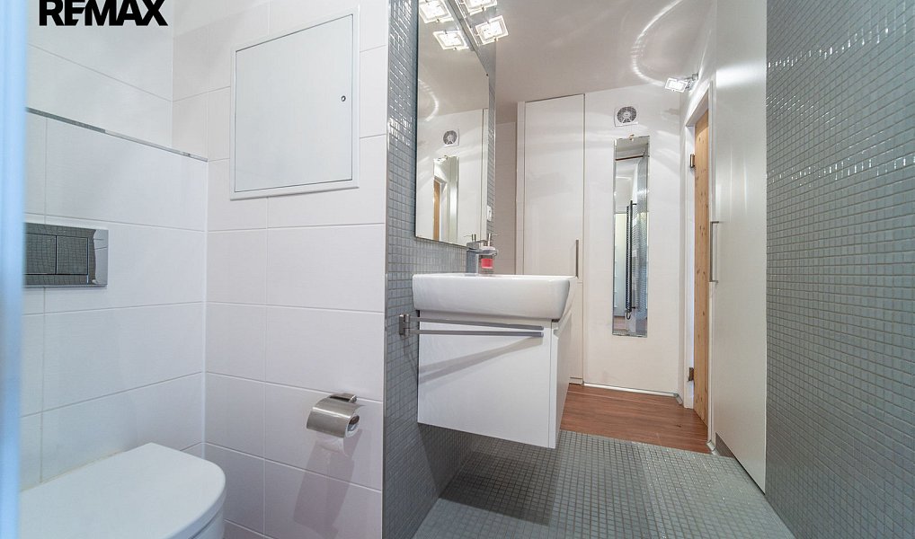 Pronájem bytu 2+kk 46 m², Praha – náhled fotky 11