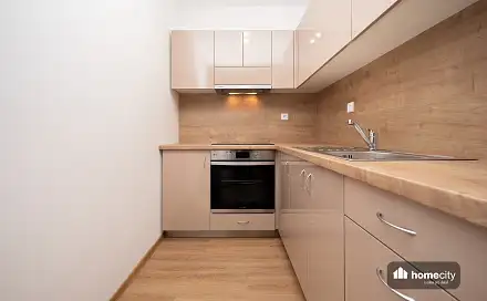 Pronájem bytu 1+kk 36 m², Hradecká, Holice, okres Pardubice