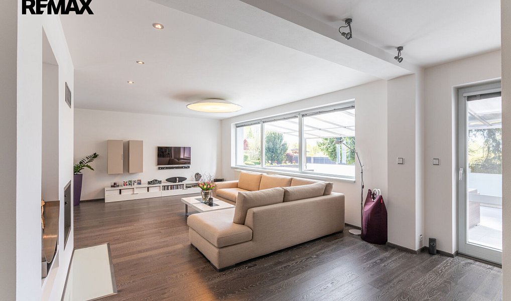 Prodej domu 227 m² s pozemkem 2 787 m², Okrouhlá – náhled fotky 4