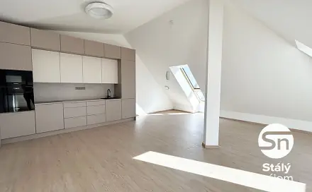 Pronájem bytu 2+kk 85 m²