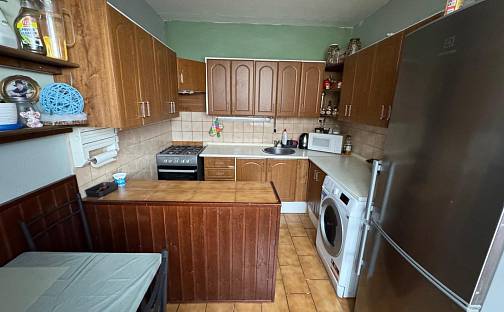 Prodej bytu 3+1 60 m², Kpt. Jaroše, Most