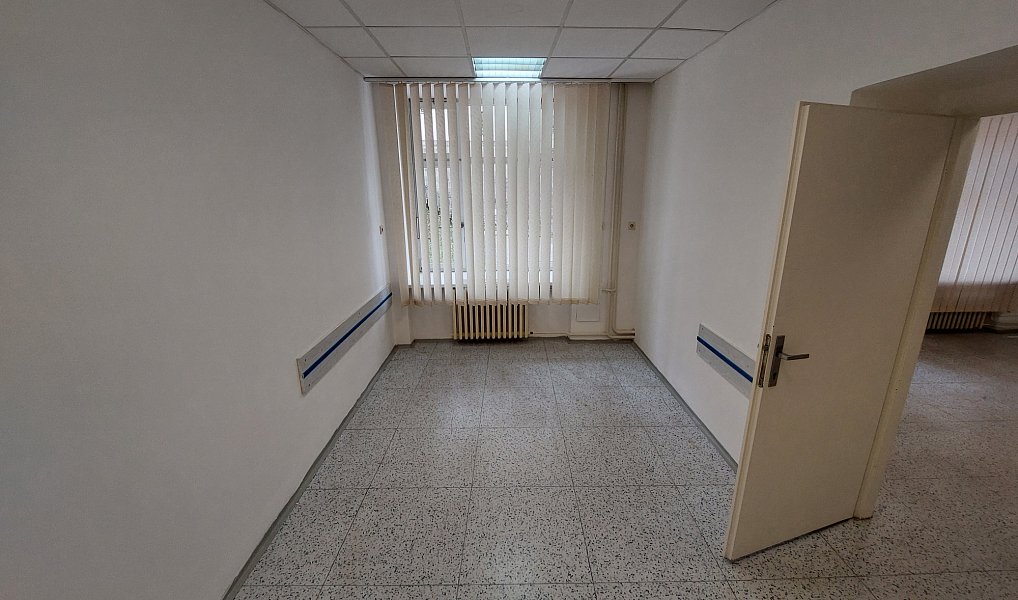 Pronájem kanceláře 66 m², Trutnov – náhled fotky 3