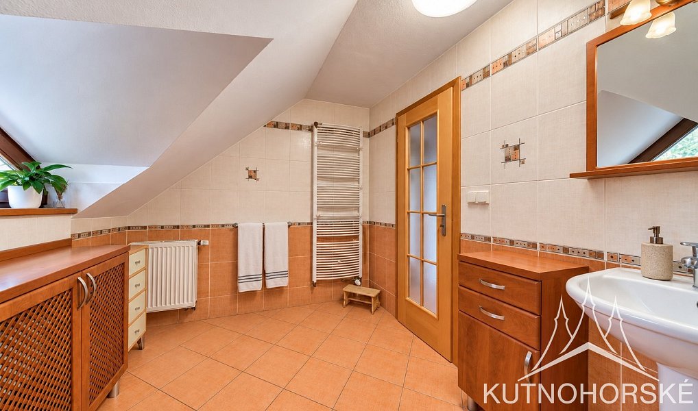 Prodej domu 115 m² s pozemkem 2 188 m², Suchdol – náhled fotky 28