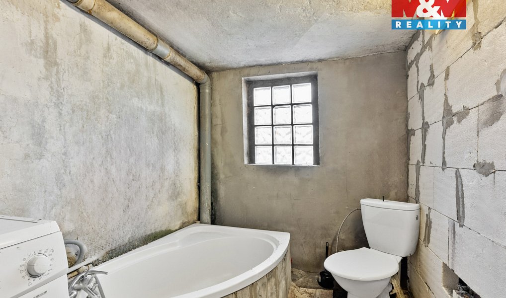 Prodej domu 242 m² s pozemkem 127 m², Dubá – náhled fotky 4