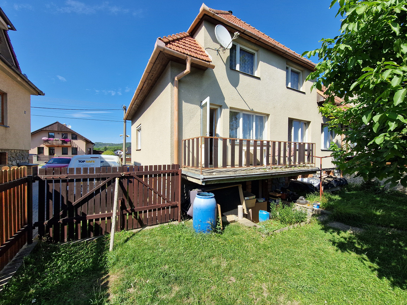 Prodej domu 340 m² s pozemkem 732 m² – fotografie 2