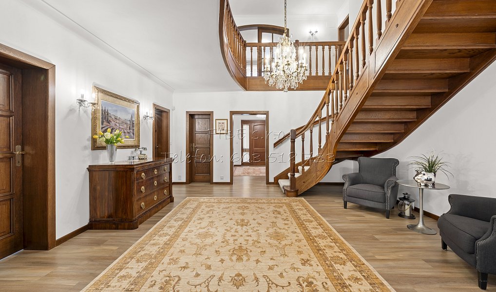 Prodej vily 458 m² s pozemkem 1 401 m², Kamenice – náhled fotky 12