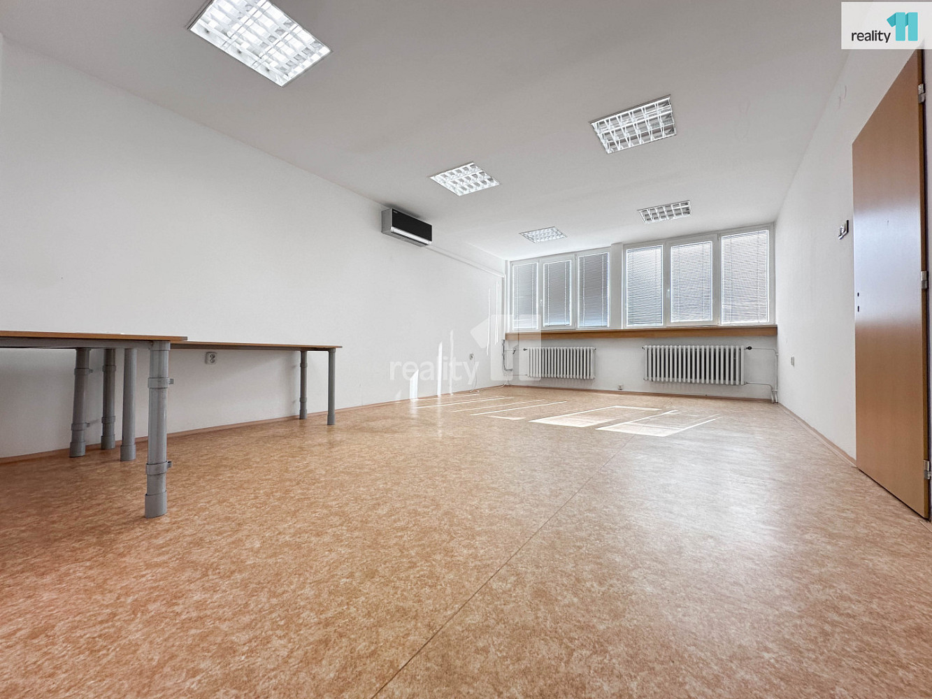 Pronájem kanceláře 27 m² — photo 3