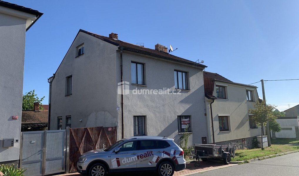 Prodej domu 160 m² s pozemkem 217 m², Dobříš – fotka 1 z 28