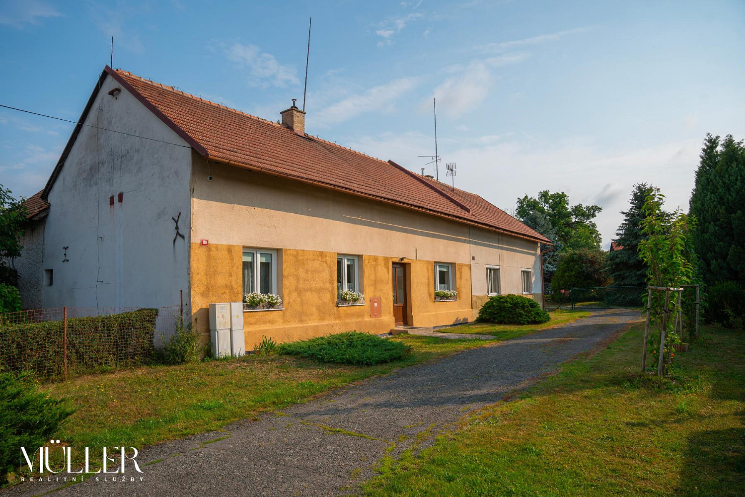 Prodej domu 228 m² s pozemkem 842 m²
