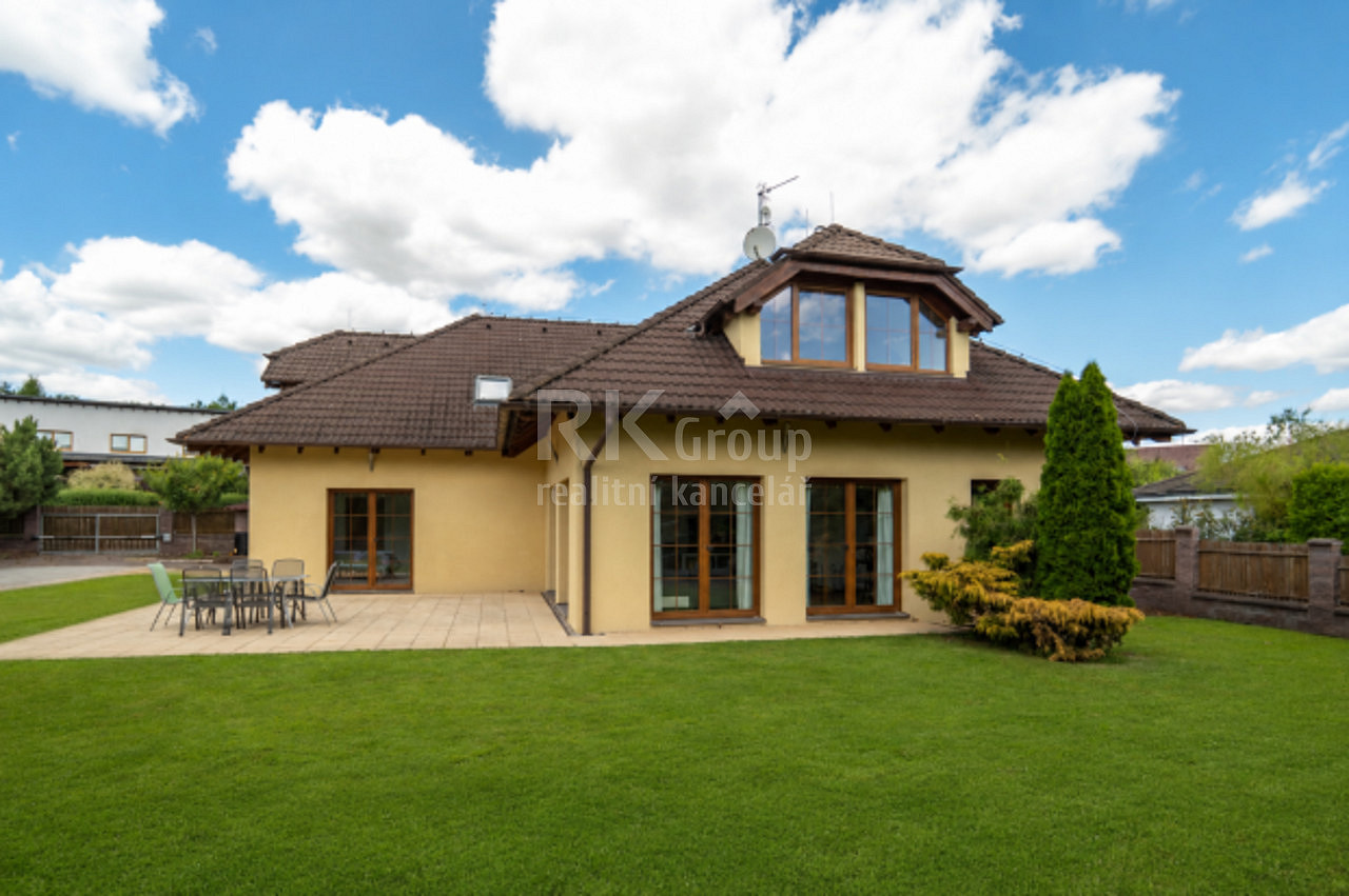 Prodej domu 338 m² s pozemkem 1 259 m²