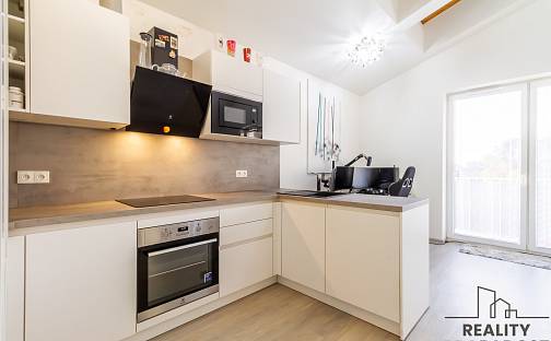 Prodej bytu 3+kk 75 m², Byškovická, Neratovice - Byškovice, okres Mělník
