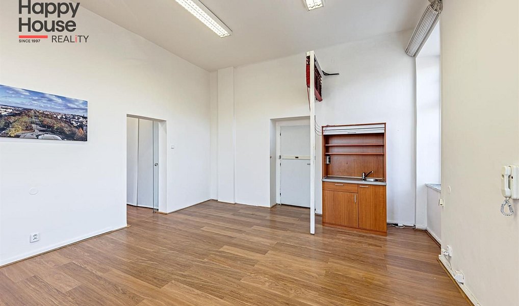 Pronájem kanceláře 47 m², Praha – náhled fotky 2