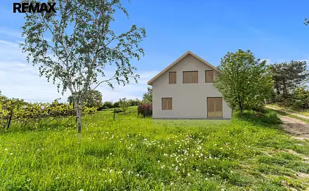 Prodej stavebního pozemku 950 m², Mořina, okres Beroun