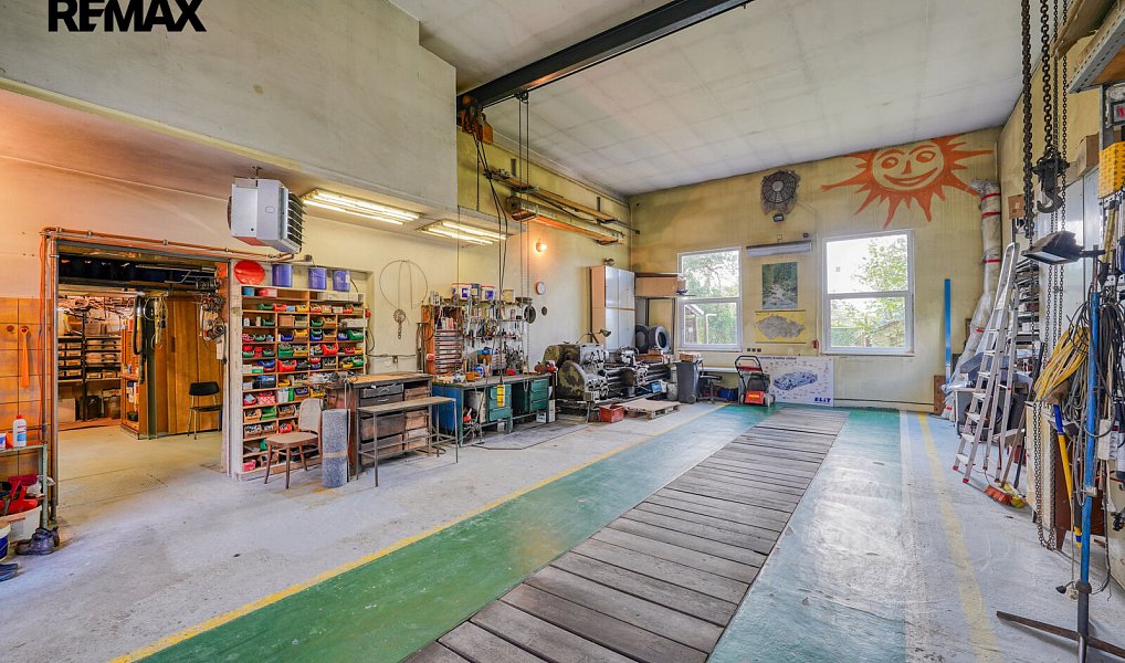 Prodej domu 437 m² s pozemkem 1 348 m², Vrčeň – náhled fotky 37
