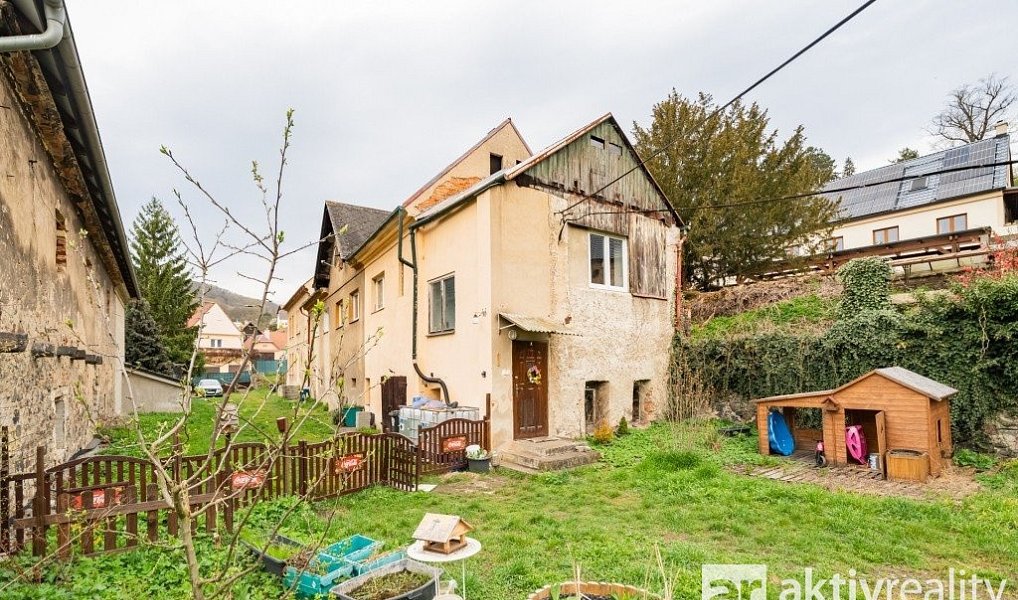 Prodej domu 250 m² s pozemkem 1 005 m², Dolní Zálezly – náhled fotky 40