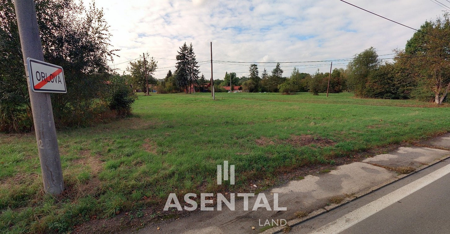 Prodej komerčního pozemku 44 472 m²