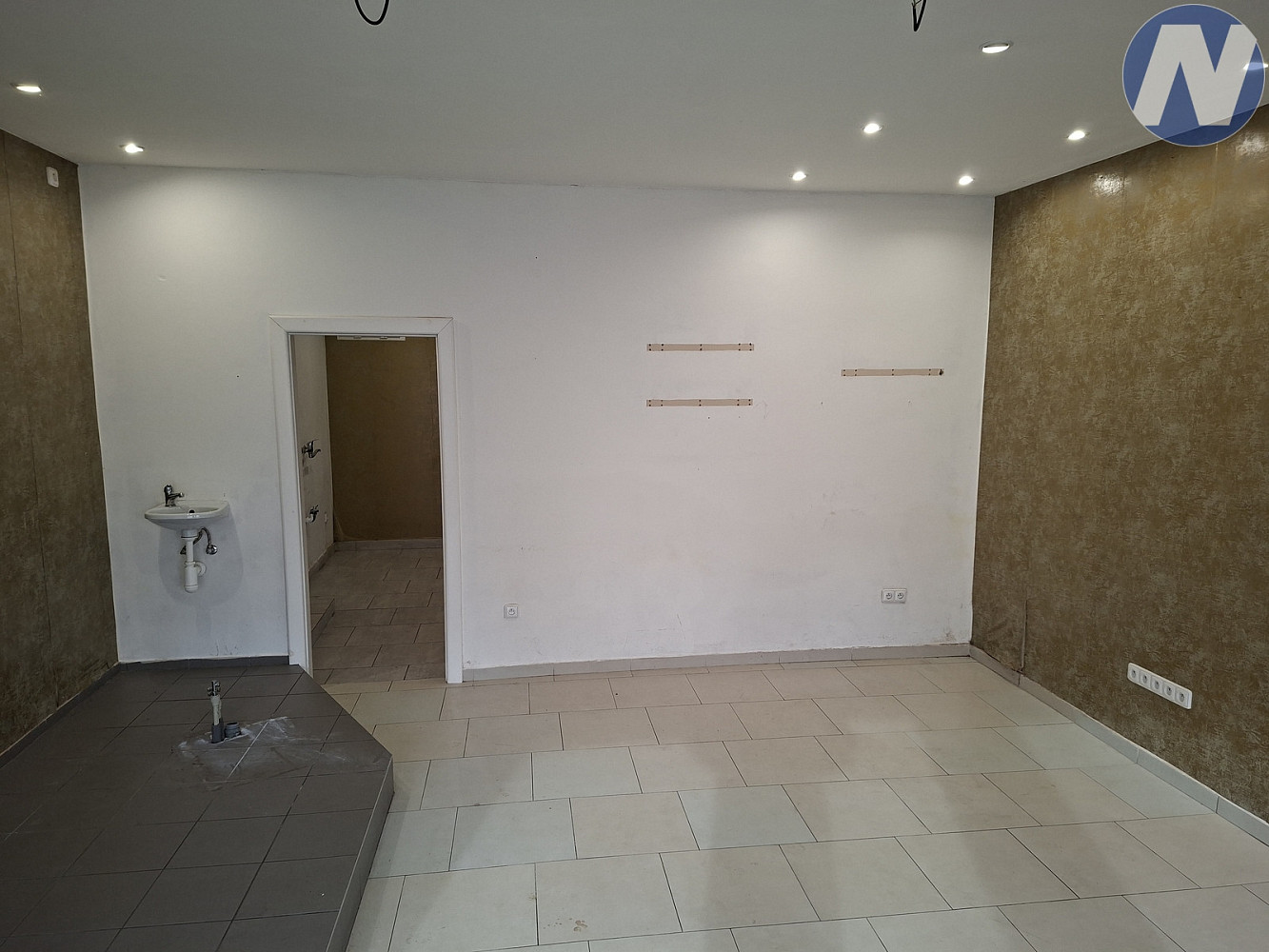 Pronájem obchodních prostor 50 m² – fotografie 5