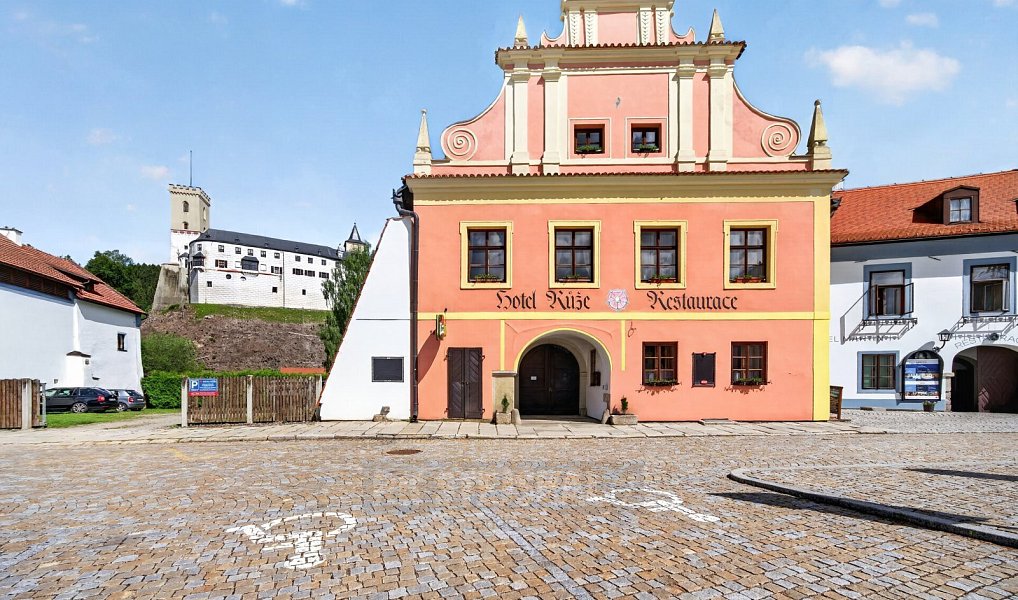 Prodej ubytovacího objektu 1 750 m², Rožmberk nad Vltavou – náhled fotky 4