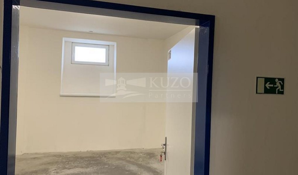 Pronájem skladovacích prostor 15 m², Dobříč – náhled fotky 2