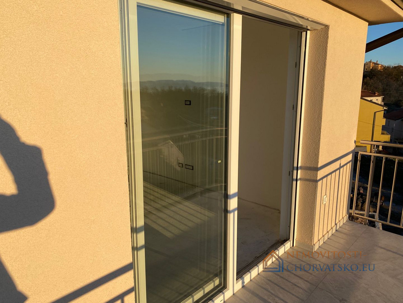 Prodej bytu 2+kk 79 m² - Widok 2