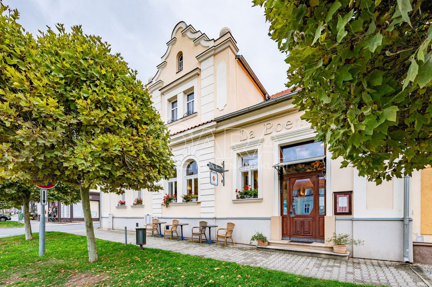 Prodej obchodních prostor 377 m²