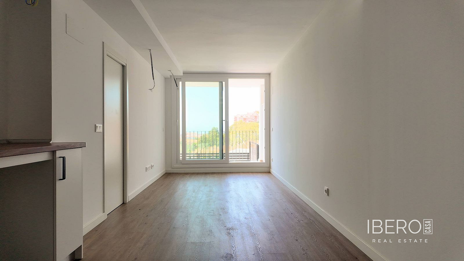 Piso 3+kk – Torreblanca - Más