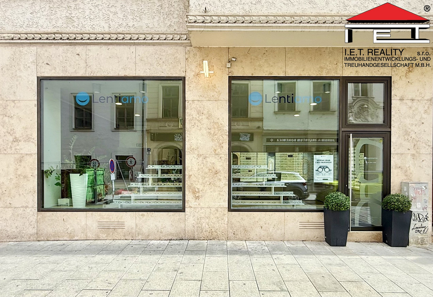 Pronájem obchodních prostor 75 m² – fotografie 2