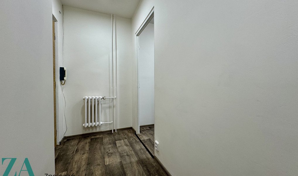 Pronájem bytu 1+kk 28 m², Hodonín – náhled fotky 8