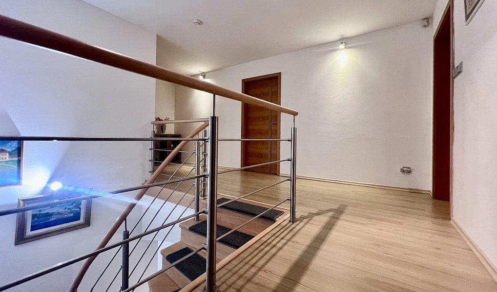 Prodej domu 229 m² s pozemkem 1 404 m², Blansko – náhled fotky 28
