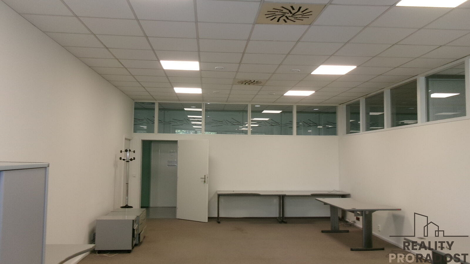Pronájem kanceláře 65 m² – fotografie 5