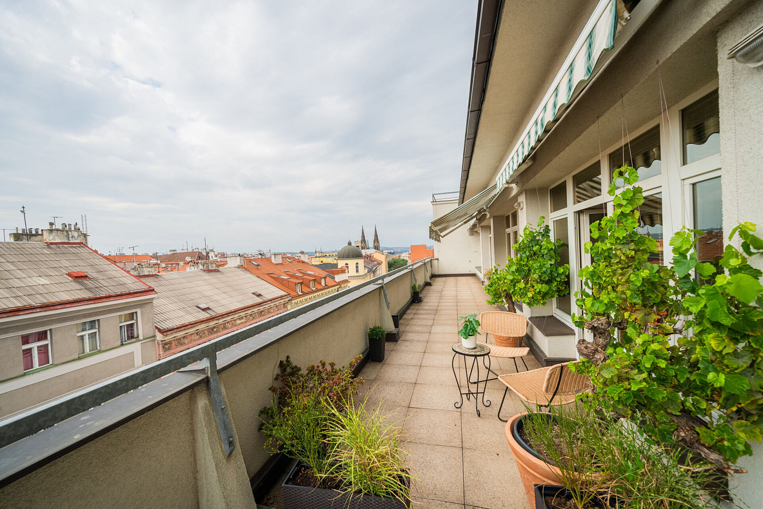 Pronájem kanceláře 21 m² — photo 2