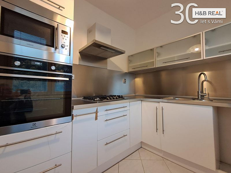 Pronájem bytu 2+1 51 m² – fotografie 2
