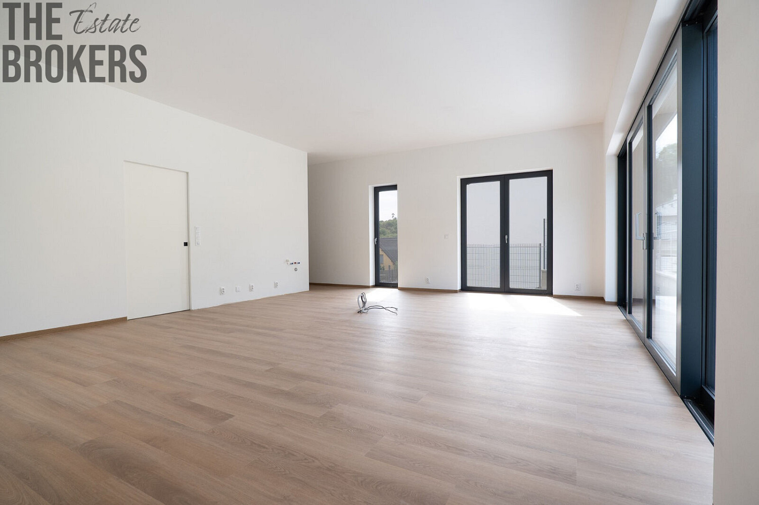 Prodej domu 306 m² s pozemkem 968 m² – fotografie 2