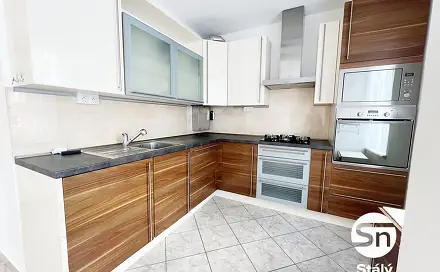 Pronájem bytu 3+1 72 m², Na Šutce, Praha 8 - Troja