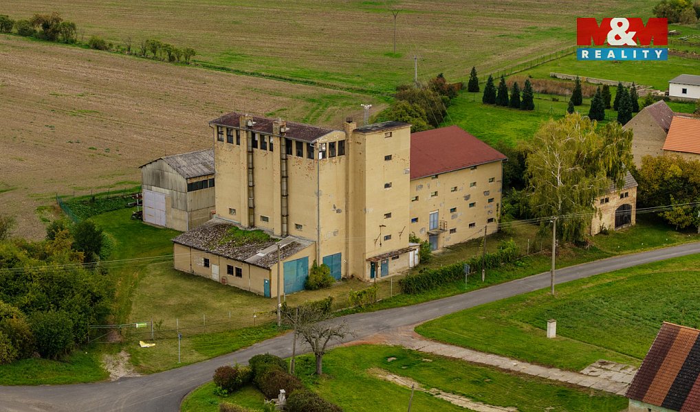 Prodej zemědělského objektu 2 000 m², Křešice – náhled fotky 8