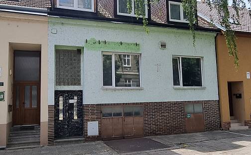 Prodej domu 165 m² s pozemkem 236 m², Riegrova, Břeclav