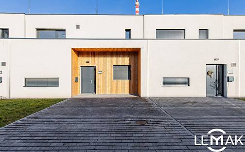 Pronájem domu 173 m² s pozemkem 270 m², Mačákova, Olomouc - Hodolany