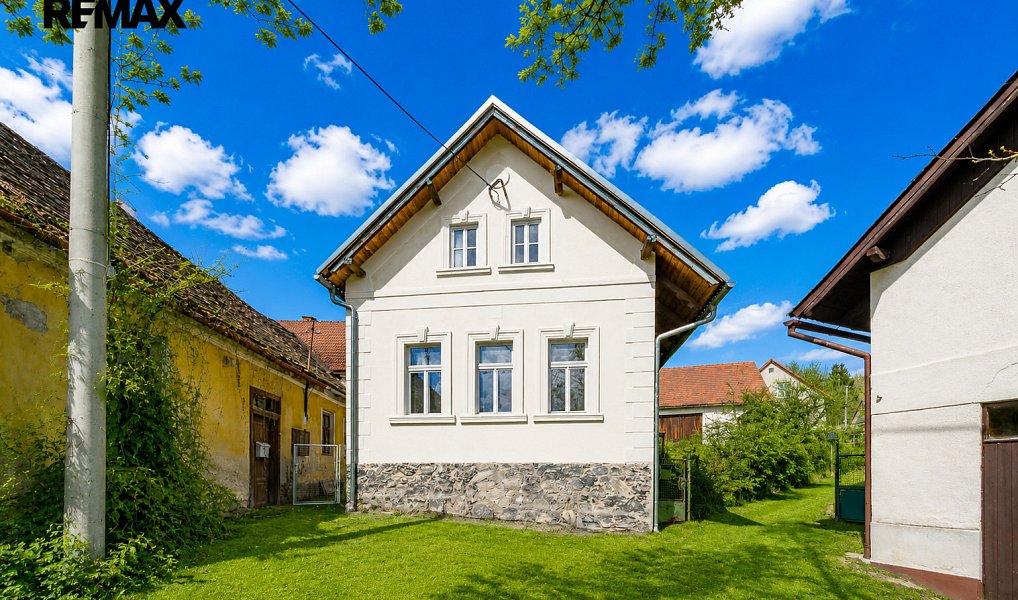 Prodej komerčního prostoru, 231 m², Benešov, Popovice