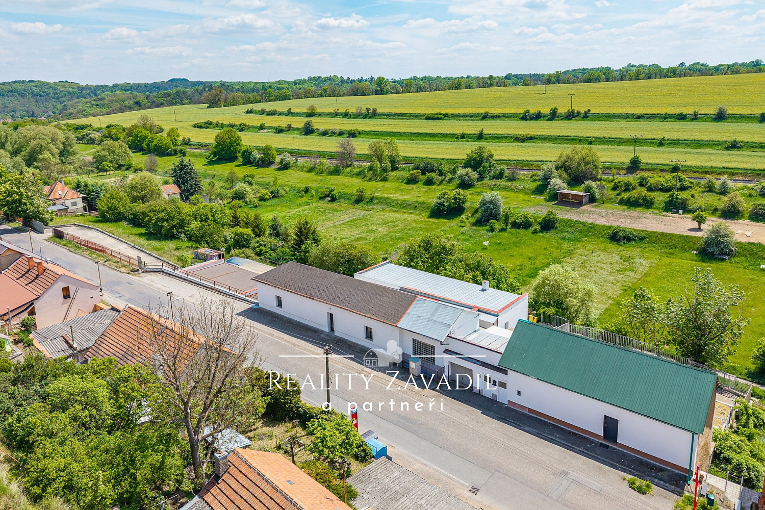 Prodej domu 940 m² s pozemkem 5 787 m² — photo 2