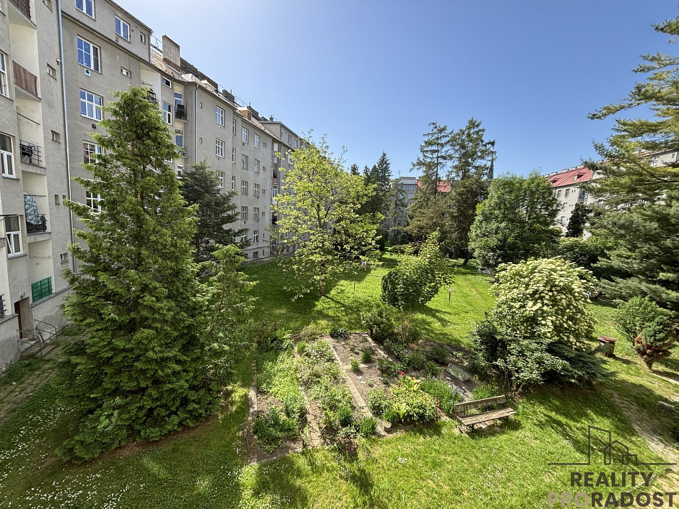 Pronájem bytu 3+1 84 m² – fotografie 3