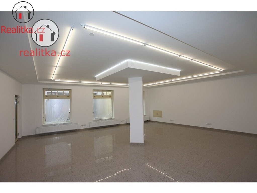 Pronájem obchodních prostor 100 m²