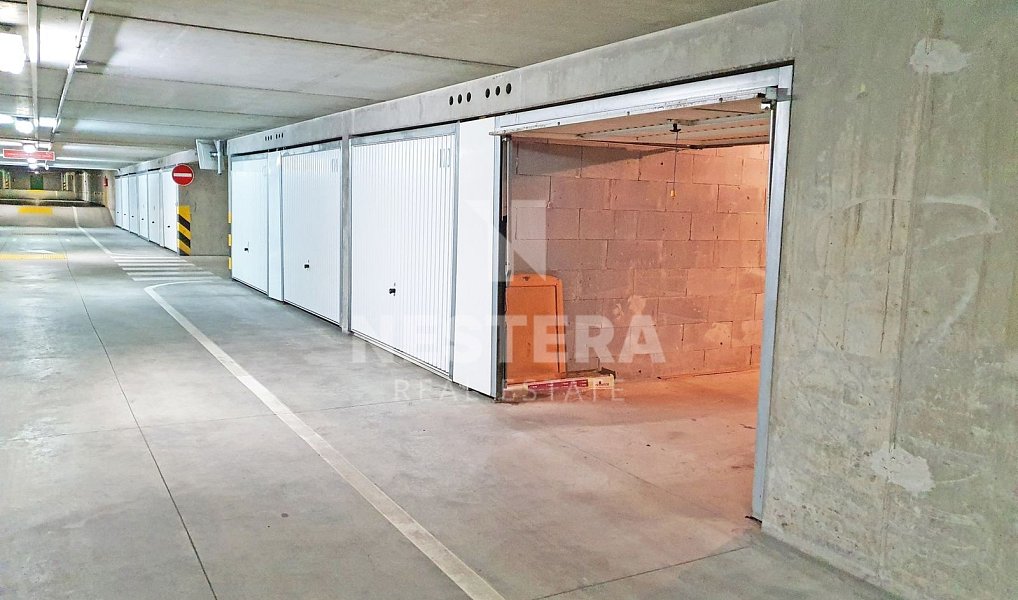 Pronájem bytu 3+1 100 m², Praha – náhled fotky 14